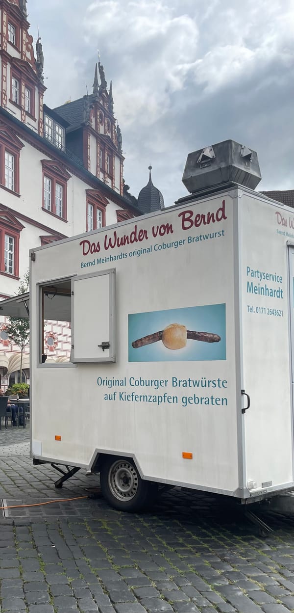 Bratwurststand am Coburger Marktplatz